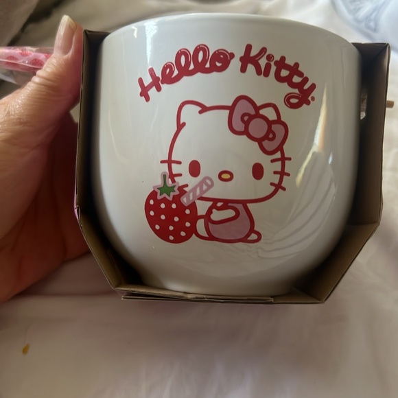 Hello Kitty - Picture 4 of 4